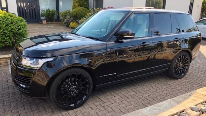 The Grand Chauffeurs Range Rover Vogue Autobiography